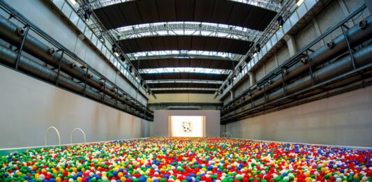 McDonald’s celebra i 40 anni in Italia con la mostra “POOL. Ti sblocco un ricordo”