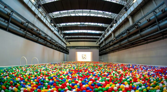 McDonald’s celebra i 40 anni in Italia con la mostra “POOL. Ti sblocco un ricordo”