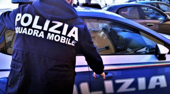 Neonazismo online, arrestato 19enne a Pavia e 14 giovani indagati in tutta italia
