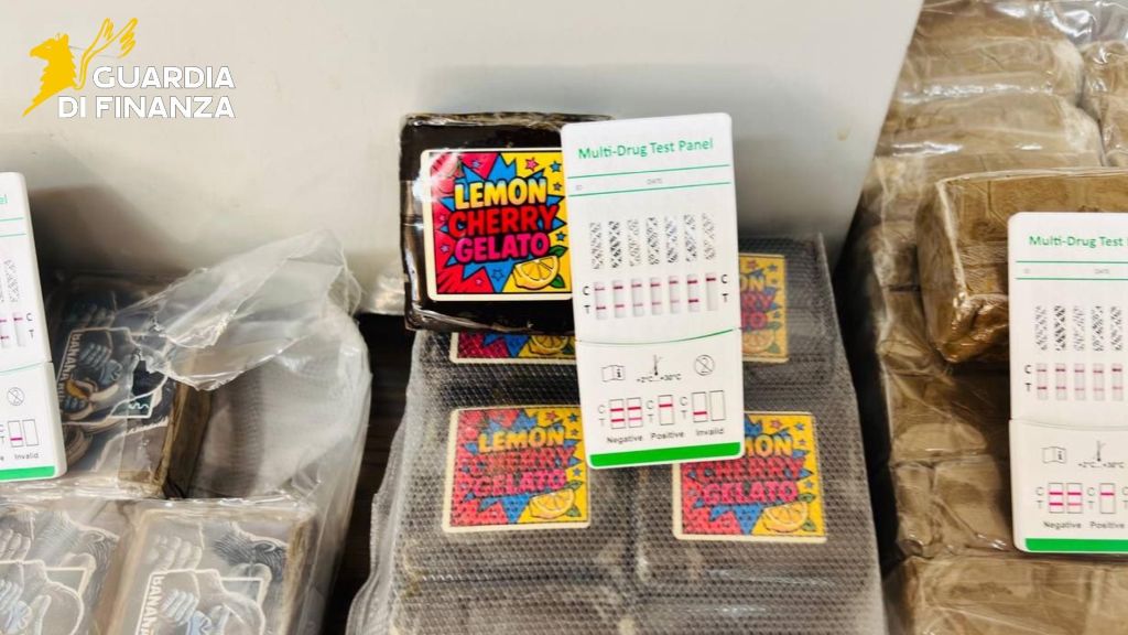 geronimo it colpito-da-un-cassonetto-operaio-al-bufalini-A10730 009