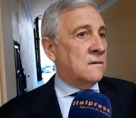 Tajani “Valutiamo restrizioni a import di beni prodotti in Cisgiordania”