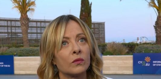 Meloni “Scostamento di bilancio? Vediamo, non stiamo escludendo niente”