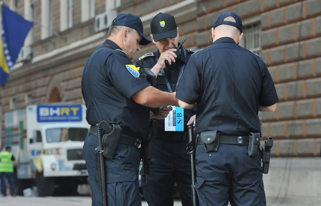 Traffico di migranti, 9 arresti tra Bosnia e Croazia sulla rotta balcanica