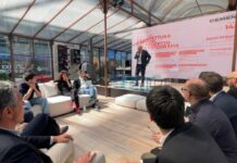 Al Fuorisalone il cemento diventa linguaggio urbano