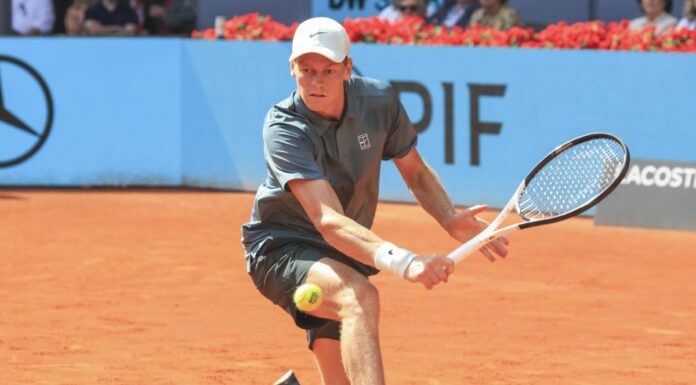 A Madrid esordio complicato ma vincente per Sinner