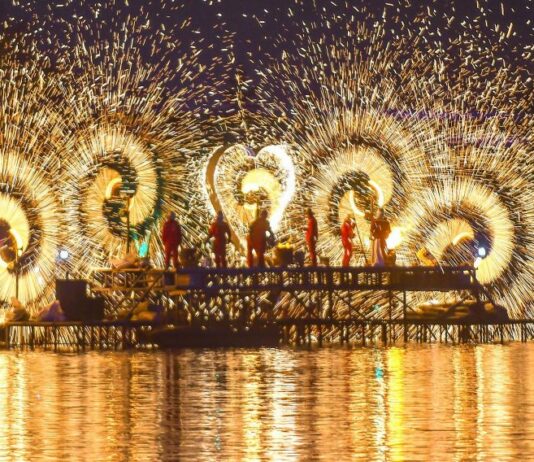 La Cina investirà un miliardo di yuan a sostegno del turismo