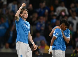 Poker alla Cremonese, il Napoli rimanda la festa scudetto dell’Inter