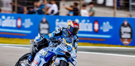 MotoGP, Alex Marquez vince la Sprint in Catalogna. Acosta partirà in pole