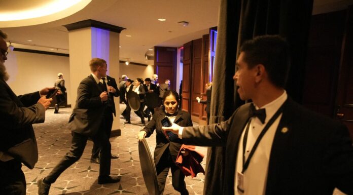 Spari alla cena con Trump, presidente Usa “Ecco perchè serve la ballroom”