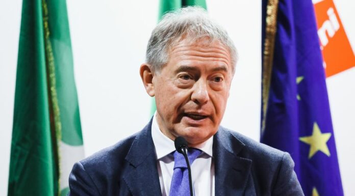 Urso “Sul taglio delle accise valuteremo in Cdm cosa fare”