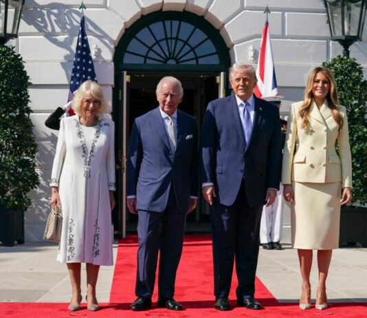 Re Carlo e Camilla ricevuti alla Casa Bianca da Trump e Melania