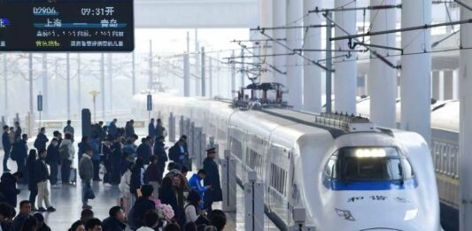 Cina, picco di spostamenti transfrontalieri per il Primo Maggio