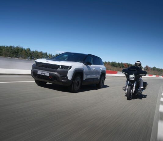Nuova partnership di Jeep con Harley-Davidson per il 2026