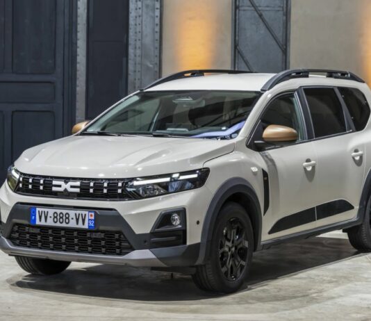 Dacia Jogger ora è più potente, ibrido e GPL