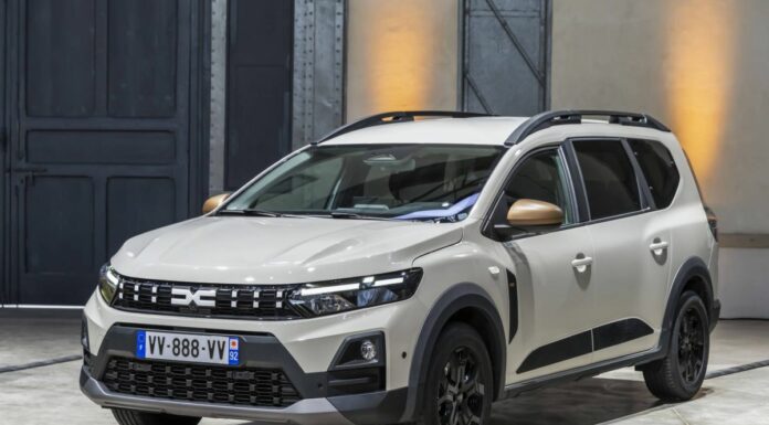 Dacia Jogger ora è più potente, ibrido e GPL