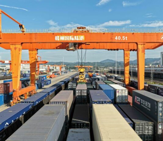 Cina, a maggio il Vertice globale sul commercio e gli investimenti