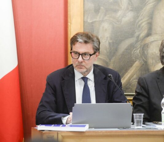Patto di stabilità, Giorgetti “Difficile sostenere clausola che esclude spese difesa”