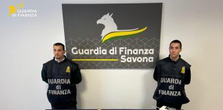 Savona, sequestro di droga e contanti: due denunciati