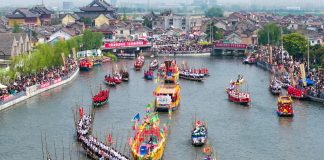 Cina: Xinghua ospita fiera annuale delle barche di Maoshan (3)