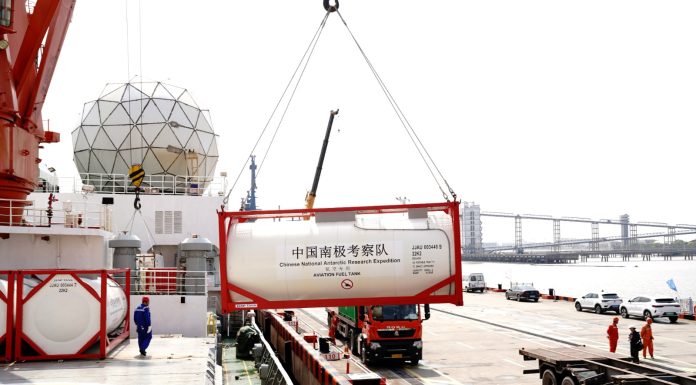 Cina: la rompighiaccio Xuelong rientra a Shanghai dopo la missione in Antartide (1)