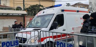 Sparatoria in un liceo della Turchia, si suicida l’attentatore: era un ex studente