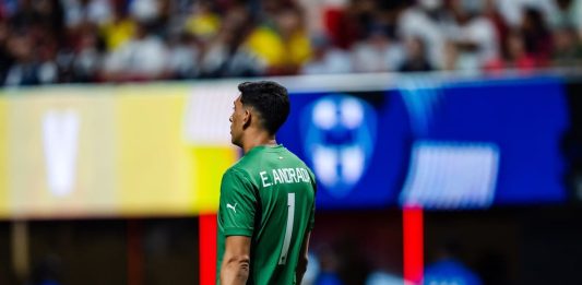 Zaragoza goalkeeper banned for 13 games for punching rival