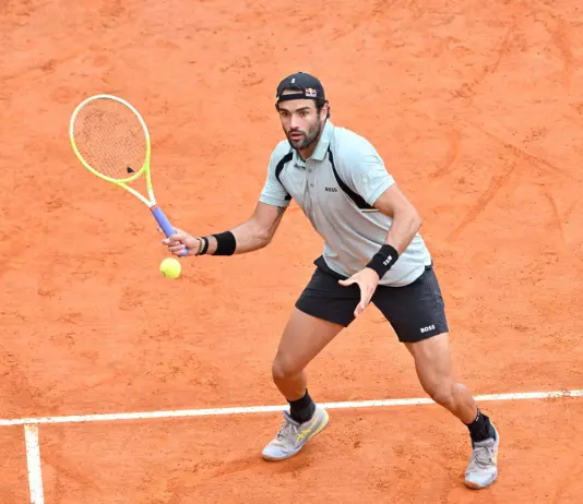 Berrettini travolge Medvedev a Montecarlo, doppio 6-0 e ottavi di finale conquistati
