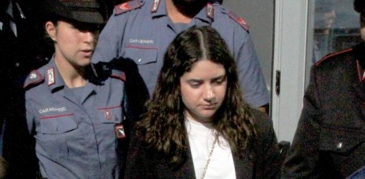 Neonati sepolti, Chiara Petrolini condannata a 24 anni e 3 mesi