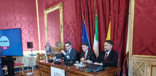 Conte a Palermo “Questione siciliana centrale per tutta l’Italia. Se questa giunta ha dignità politica deve andare a casa” / Video