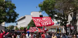 Colpi di pistola ad aria compressa al corteo del 25 aprile a Roma, due feriti