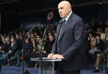 Crosetto a Napoli per i 103 anni dell’Aeronautica Militare “L’Italia usi la propria influenza culturale per portare la pace”