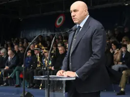 Crosetto a Napoli per i 103 anni dell’Aeronautica Militare “L’Italia usi la propria influenza culturale per portare la pace”