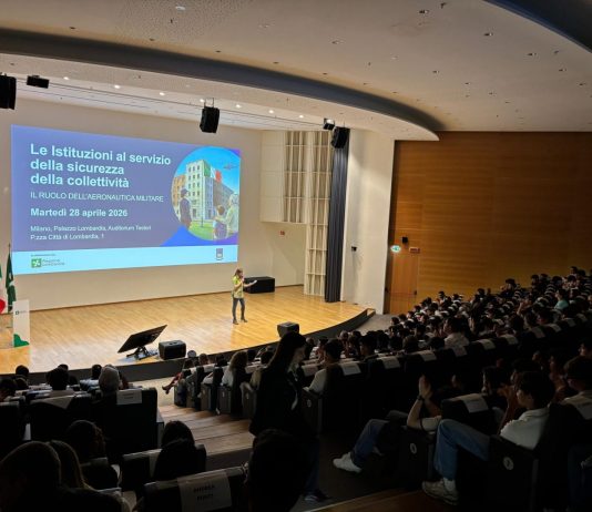 Sicurezza, la Regione Lombardia e l’Aeronautica Militare si confrontano con gli studenti