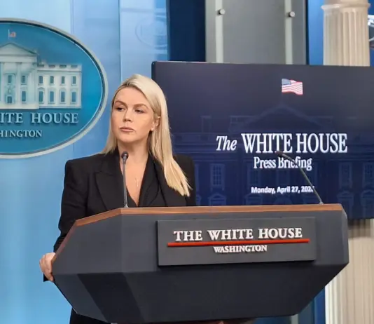 Trump “Karoline Leavitt lascerà l’incarico di portavoce della Casa Bianca”