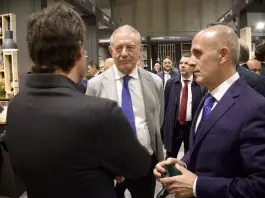 Urso “Padiglione della Regione Siciliana al Vinitaly è sintesi di qualità, lavoro e visione”