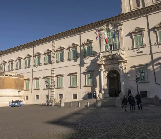 تعيين شابة مغربية ضمن “حملة راية الجمهورية الإيطالية” وعمدة جنوة تهنئها