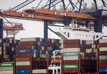 ميناء طنجة المتوسط يسجل نشاطا بقيمة 18.8 مليار دولار في 2025