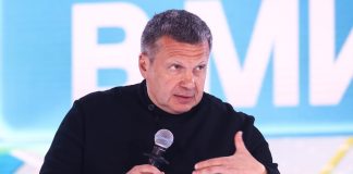 Il conduttore russo Solovyov insulta Meloni in tv: “Vergogna della razza umana”. La Premier “Propagandista regime non può impartire lezioni”