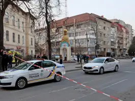 Scende in strada a Kiev e uccide sei persone, poi viene eliminato dalla Polizia: era nato in Russia
