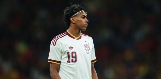 Anti-Muslim chants in Spain-Egypt, Yamal: “I am one too”