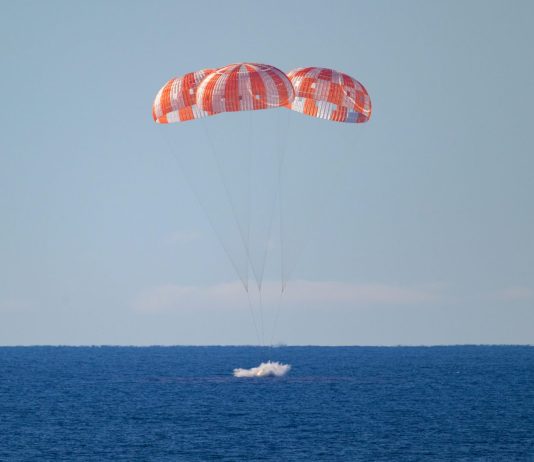 Artemis II, missione compiuta: gli astronauti rientrano sulla Terra. L’ammaraggio nell’oceano Pacifico