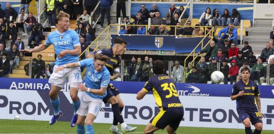 McTominay risponde a Strefezza, il Napoli si ferma a Parma: è 1-1 al Tardini