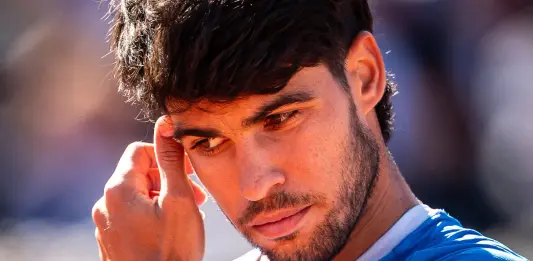 Carlos Alcaraz si ritira dal torneo Atp di Barcellona per un problema al polso destro