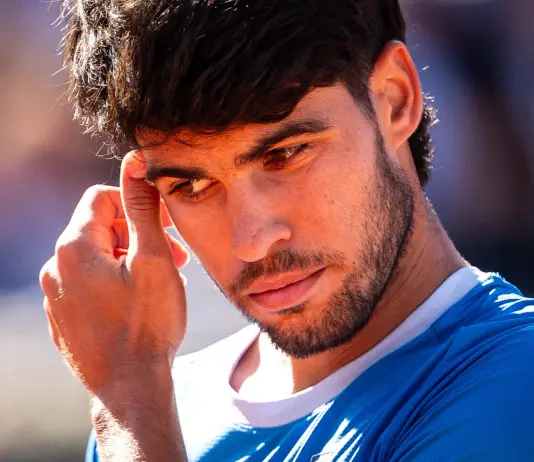 Carlos Alcaraz si ritira dal torneo Atp di Barcellona per un problema al polso destro