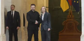 Meloni e Mattarella incontrano Zelensky: “Sempre al fianco dell’Ucraina, in gioco c’è anche la sicurezza dell’Europa” / Video