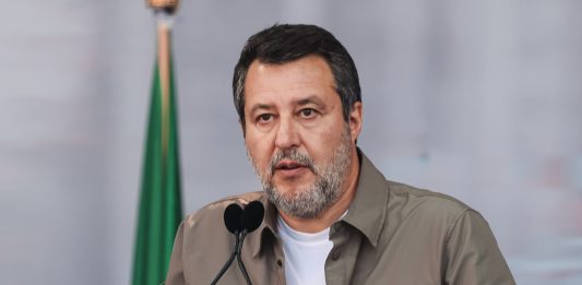 Salvini “Investire di più su risorse per le famiglie e per le imprese in difficoltà”