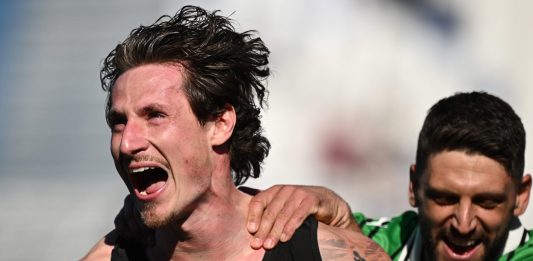 Il Sassuolo ribalta il Cagliari 2-1, i sardi sempre più invischiati nella lotta per non retrocedere