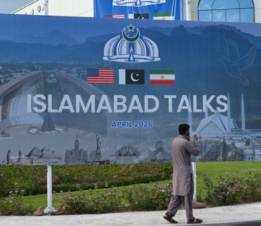 Attesa per il secondo round di negoziati tra Stati Uniti e Iran a Islamabad. Da Teheran: “Nessuno è ancora partito per il Pakistan”