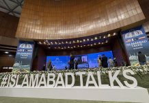 In corso i colloqui Usa-Iran a Islamabad. “Nave militare americana ha attraversato Hormuz”: Teheran smentisce