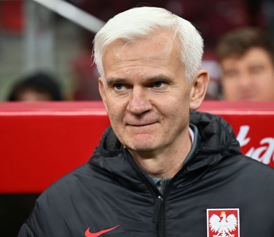 Poland assistant coach Jacek Magiera dies, aged 49